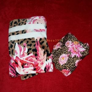 New VS matching swimsuit size L and towel